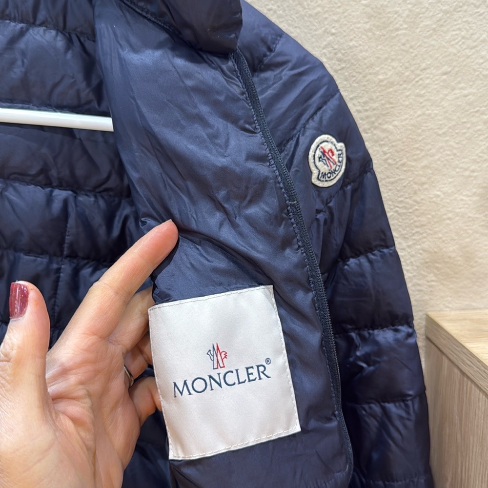 Authentic moncler jacket - Picture 3 of 7